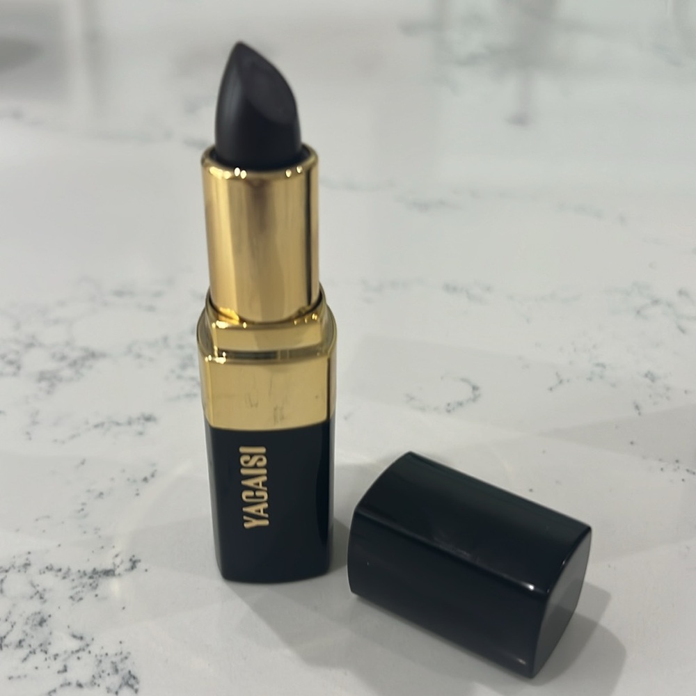 Yacaisi Black Rose Lipstick, Red cherry healthy lipstick, new, Classic Bright, - Picture 3 of 5